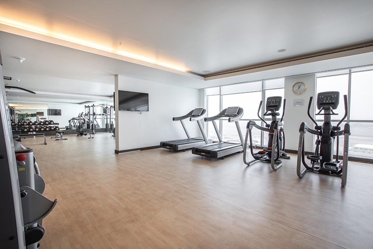 Royal M Al Aqah Beach Resort By Gewan Экстерьер фото The gym at the hotel