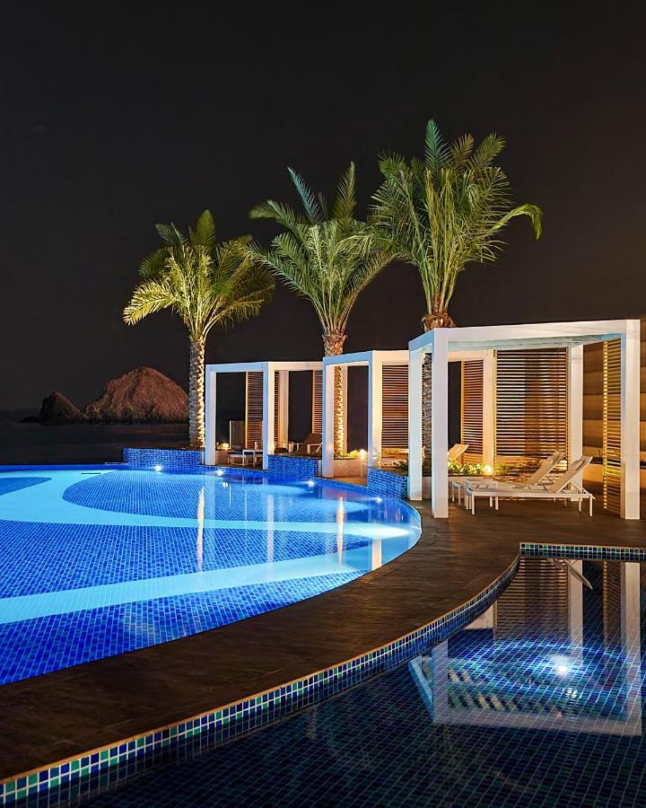 Royal M Al Aqah Beach Resort By Gewan Экстерьер фото The pool at the Westin Abu Dhabi