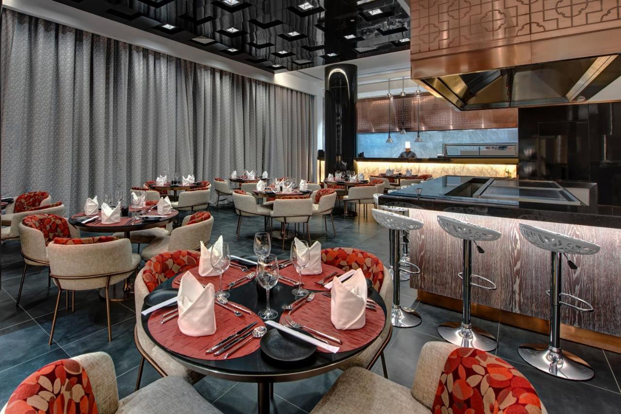 Royal M Al Aqah Beach Resort By Gewan Экстерьер фото The interior of the restaurant