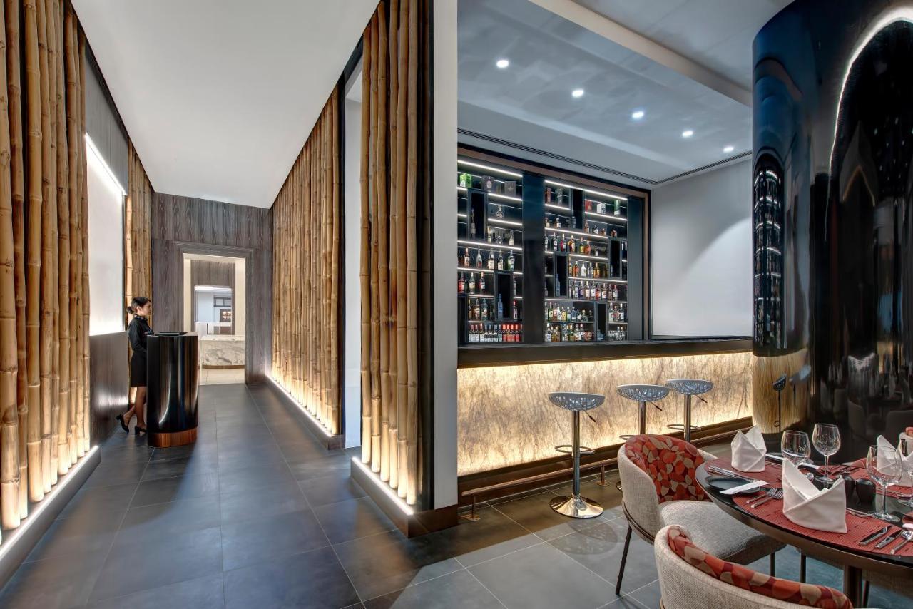 Royal M Al Aqah Beach Resort By Gewan Экстерьер фото The bar at the restaurant